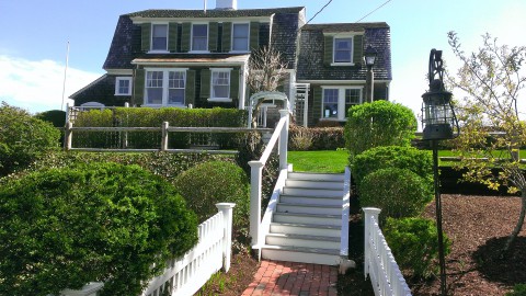 Cape Cod Vacation Rental vs Bed and Breakfast